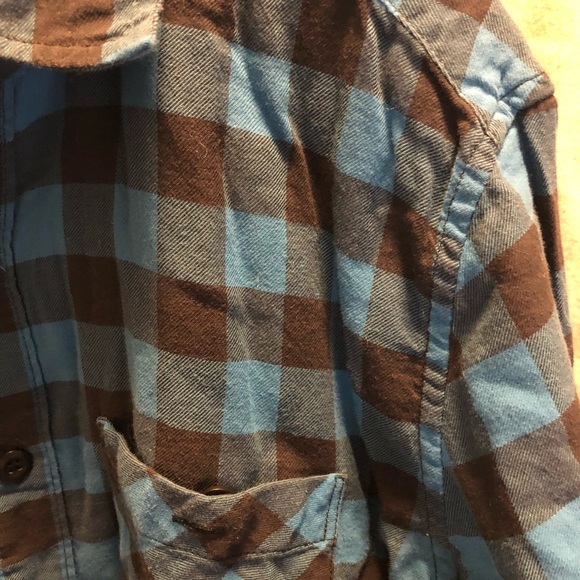 American Eagle button up shirt - Picture 2 of 3